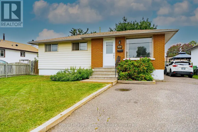 Detached at 431 CHURCHILL DRIVE W, Thunder Bay