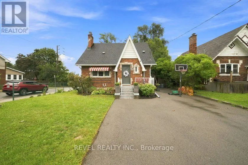 Detached at 59 LYONS AVENUE, Brantford