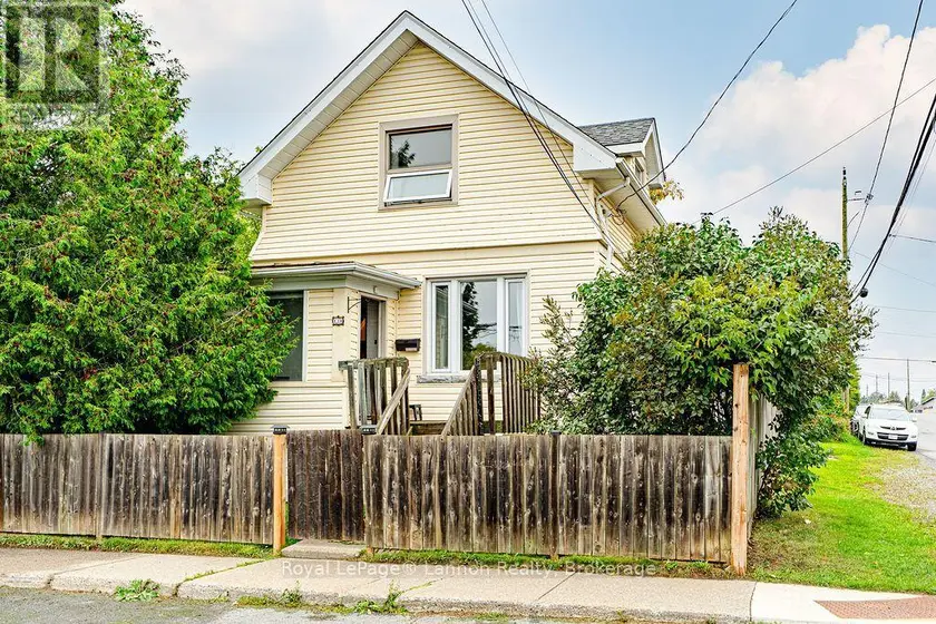 Detached at 138 COLLEGE STREET, Thunder Bay