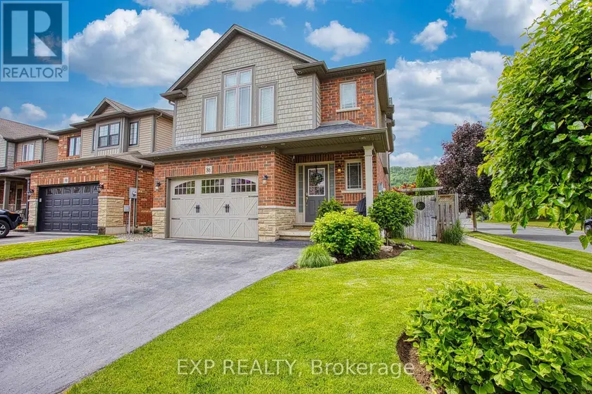 Detached at 86 WILLOW LANE, Grimsby