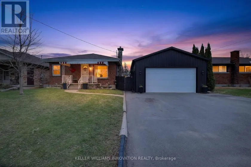 Detached at 73 AVONDALE STREET, Brantford