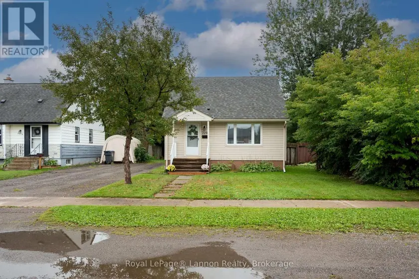Detached at 2218 ISABELLA STREET E, Thunder Bay