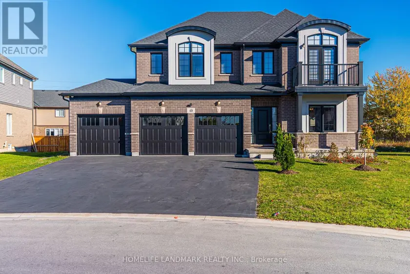 Detached at 49 MONARCH STREET, Welland