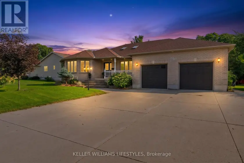 Detached at 6217 TOWNSEND LINE, Lambton Shores