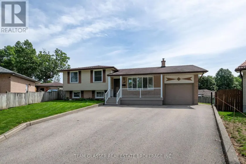 Detached at 288 FAIRHAVEN CIRCLE, London East