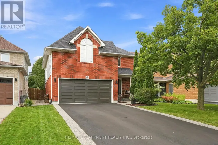 Detached at 48 BRIDGEPORT CRESCENT, Hamilton