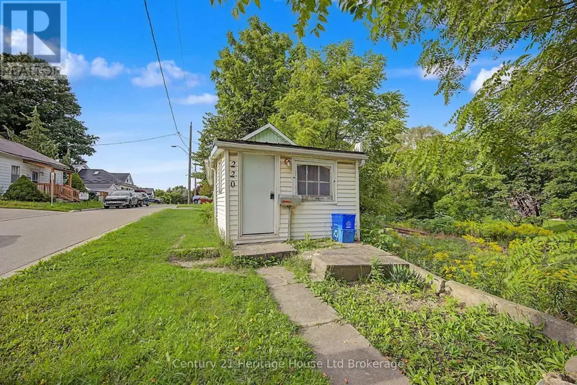 Detached at 220 KING STREET W, Ingersoll