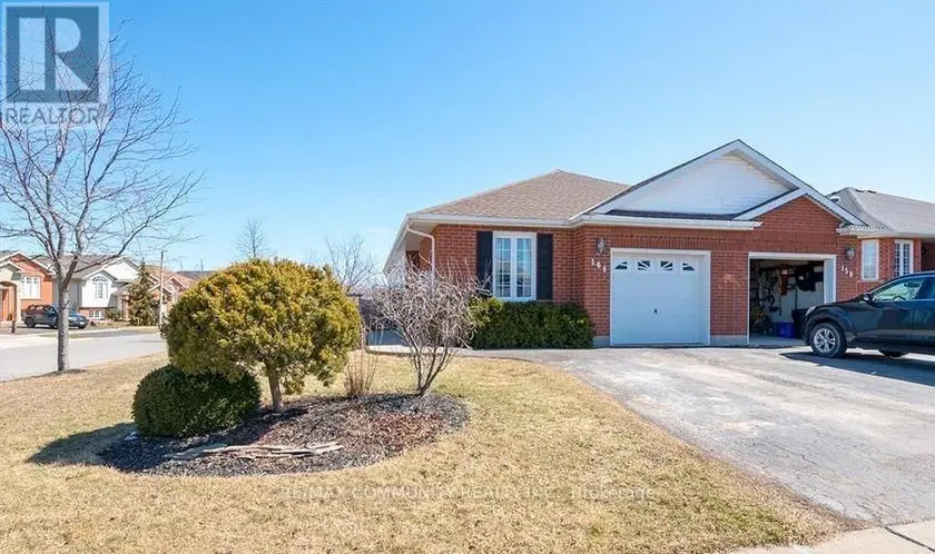 Semi-Detached/Link at 166 ST. LAWRENCE DRIVE, Welland
