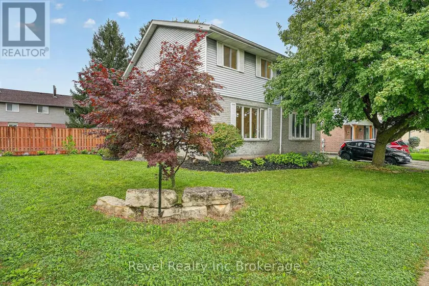 Semi-Detached/Link at 995 CREE AVENUE, Woodstock
