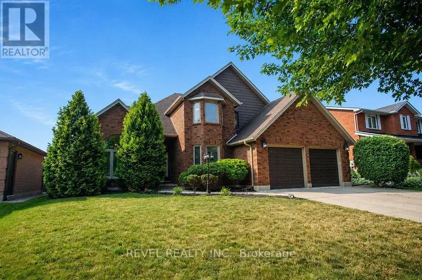 Detached at 7 COOPER COURT, Brantford