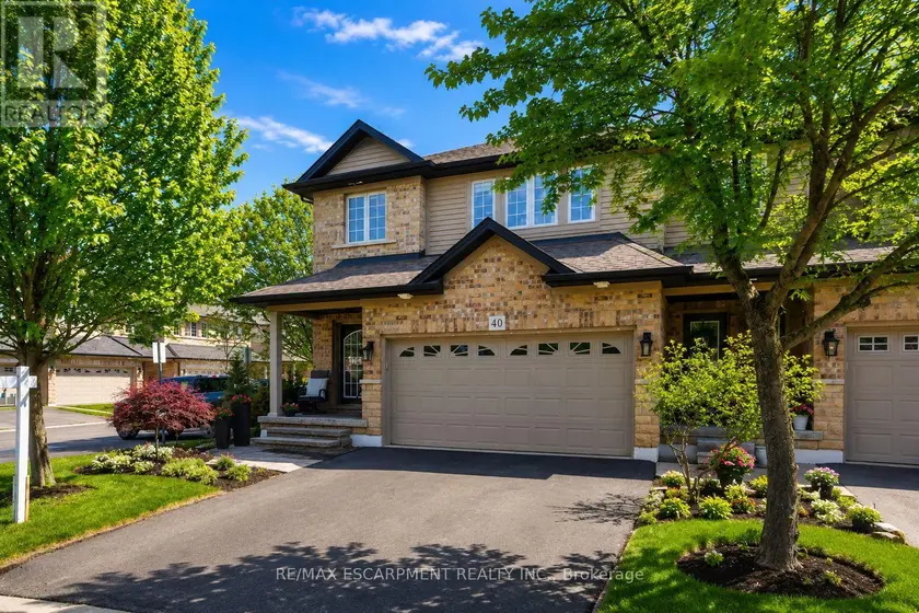 Townhouse at 40 - 441 STONEHENGE DRIVE, Hamilton