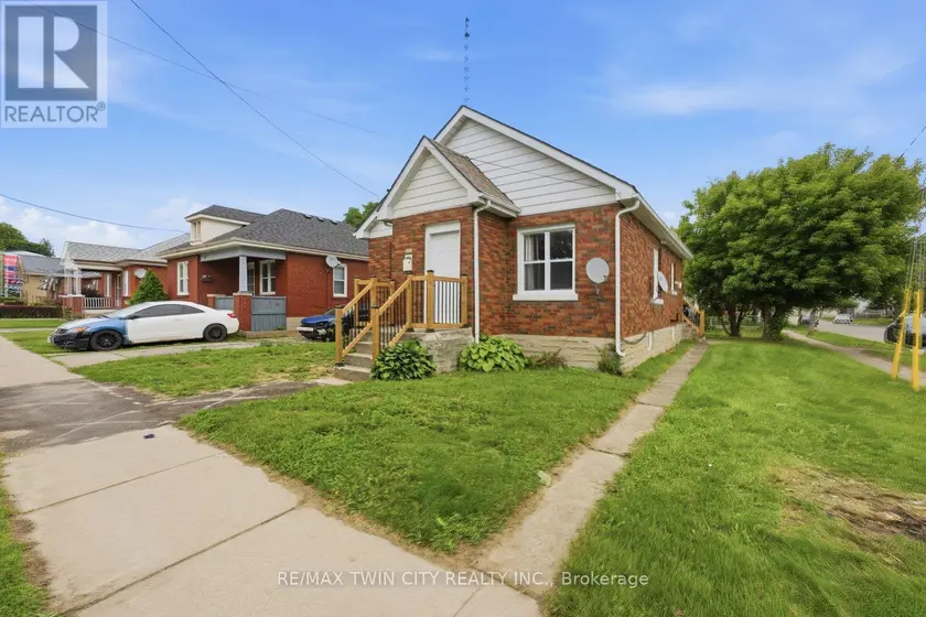 Detached at 249 CLARENCE STREET, Brantford