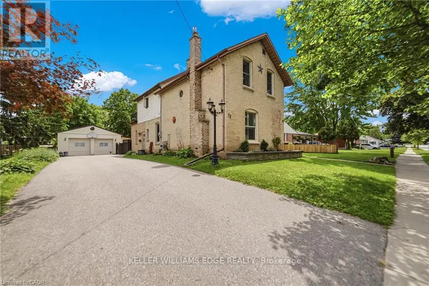 Detached at 32 CLENCH AVENUE, Brantford