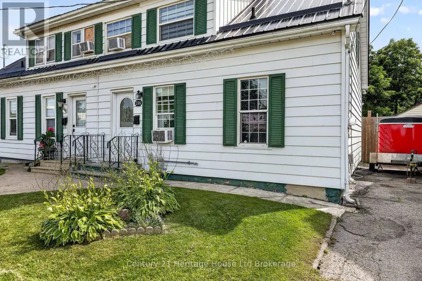 Semi-Detached/Link at 138 MAIN STREET, Woodstock