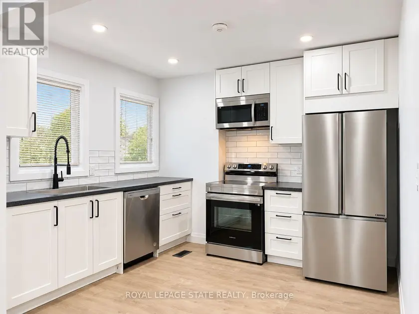 Detached at UPPER - 24 SANDALWOOD AVENUE, Hamilton