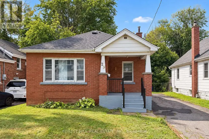 Detached at 29 THORNDALE STREET S, Hamilton