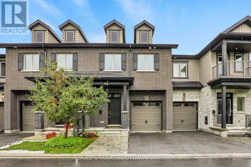 Townhouse at 765 DEARBORN PRIVATE W, Ottawa