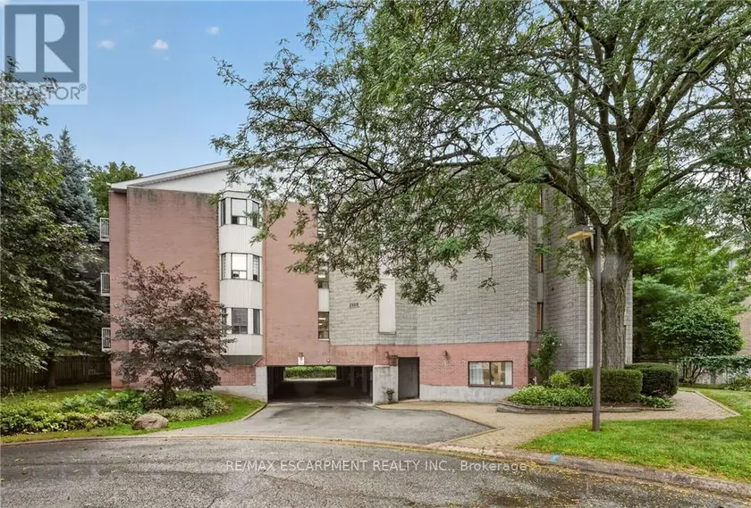 Apartment at 301 - 5 NIAGARA STREET, Grimsby