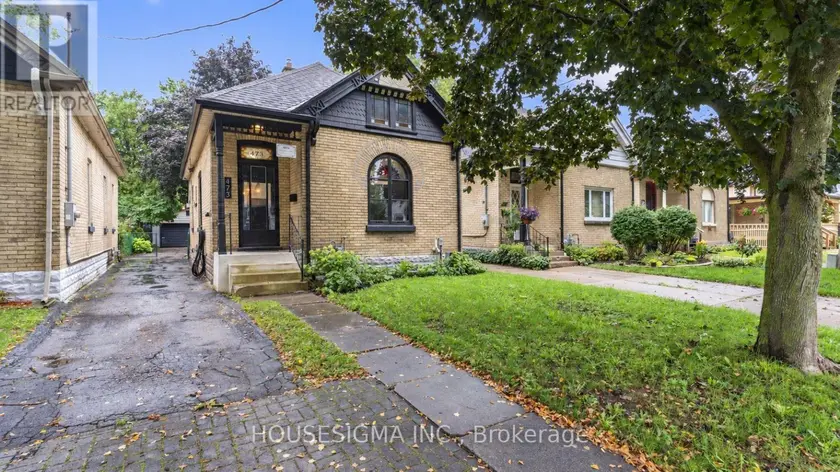 Detached at 473 DORINDA STREET, London