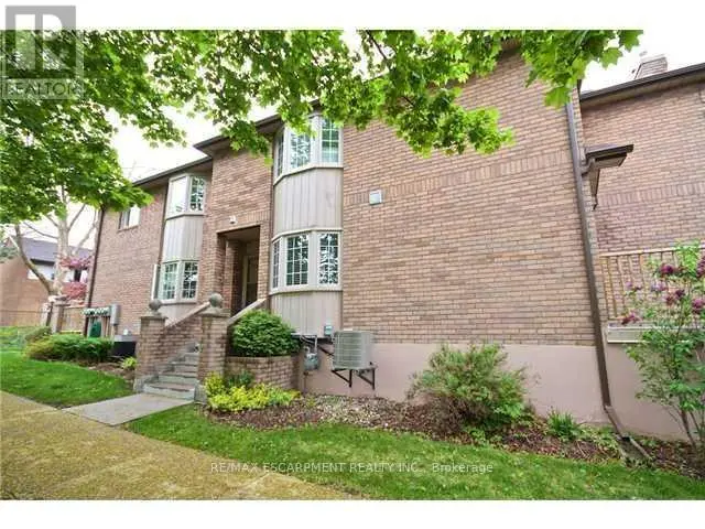 Apartment at 38 - 38 ELORA DRIVE, Hamilton