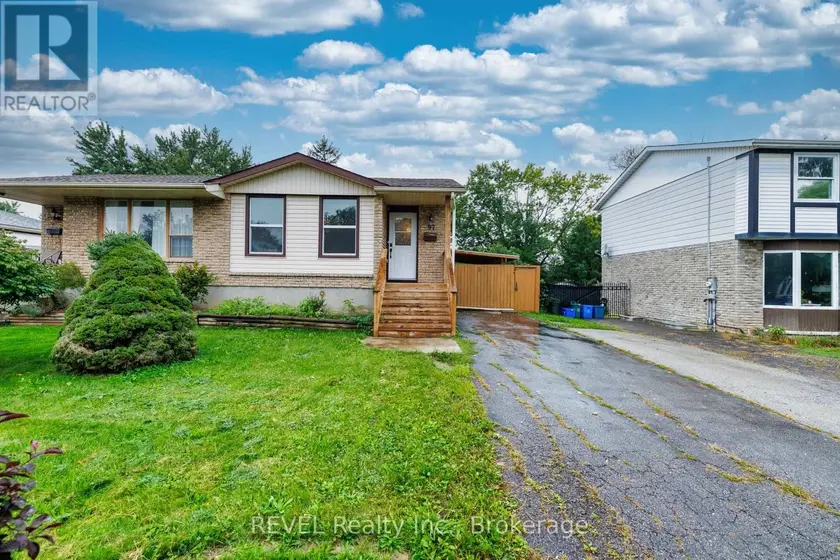 Semi-Detached/Link at 97 TUPPER DRIVE, Thorold