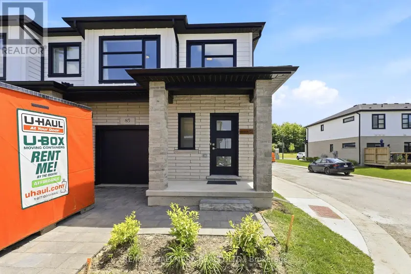 Townhouse at 85 - 2700 BUROAK DRIVE, London