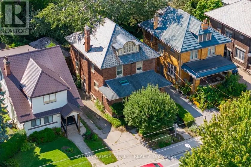 Detached at 239 RIDOUT STREET S, London