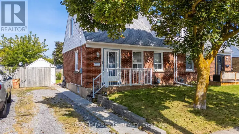 Semi-Detached/Link at 7 BEARD PLACE, St. Catharines