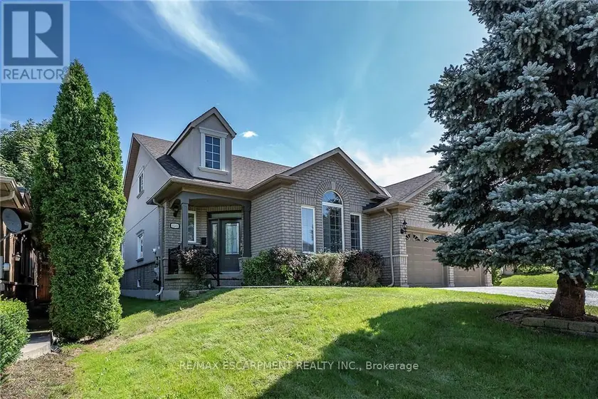 Detached at 151 MOORE CRESCENT, Hamilton