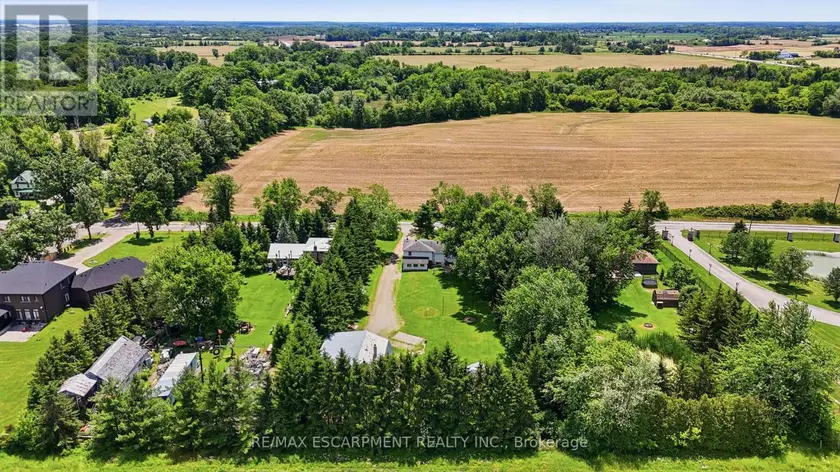 Detached at 8404 CHIPPEWA ROAD, Hamilton