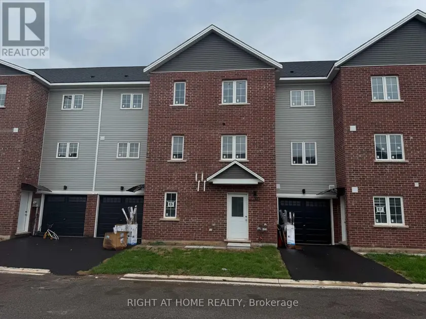 Townhouse at (MAIN) - 107 HIGHRIVER TRAIL, Welland