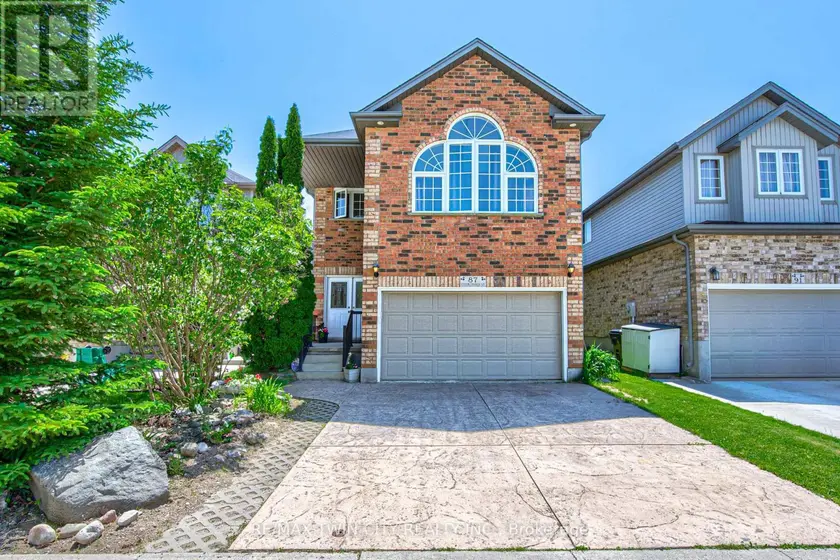 Detached at 87 STEEPLERIDGE STREET, Kitchener