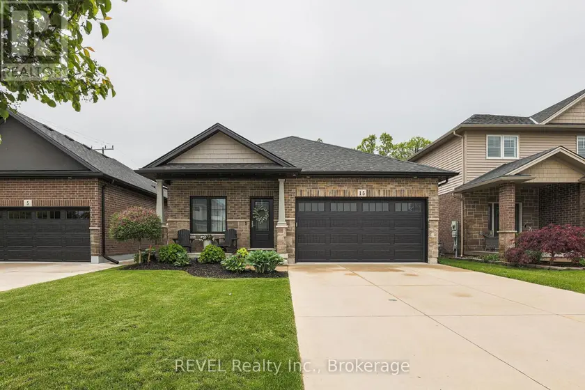 Detached at 15 WILLOWBROOK DRIVE, Welland