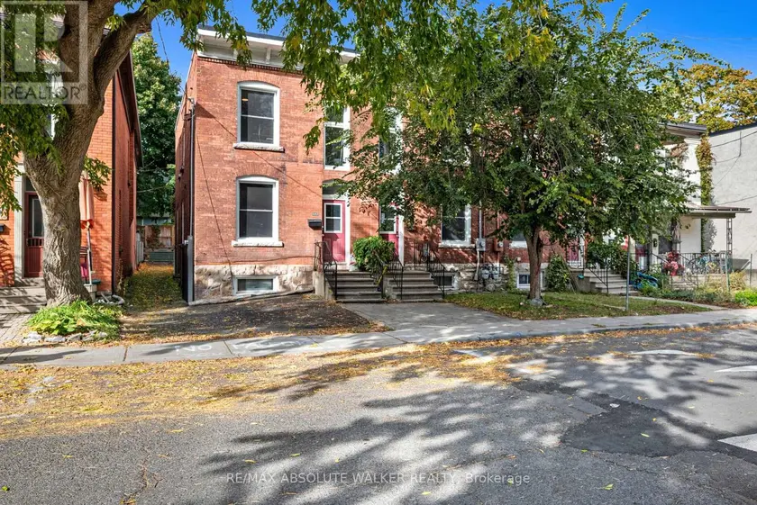 Multiplex at 141 PRIMROSE AVENUE, Ottawa