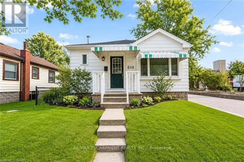 Detached at 501 UPPER WELLINGTON STREET, Hamilton