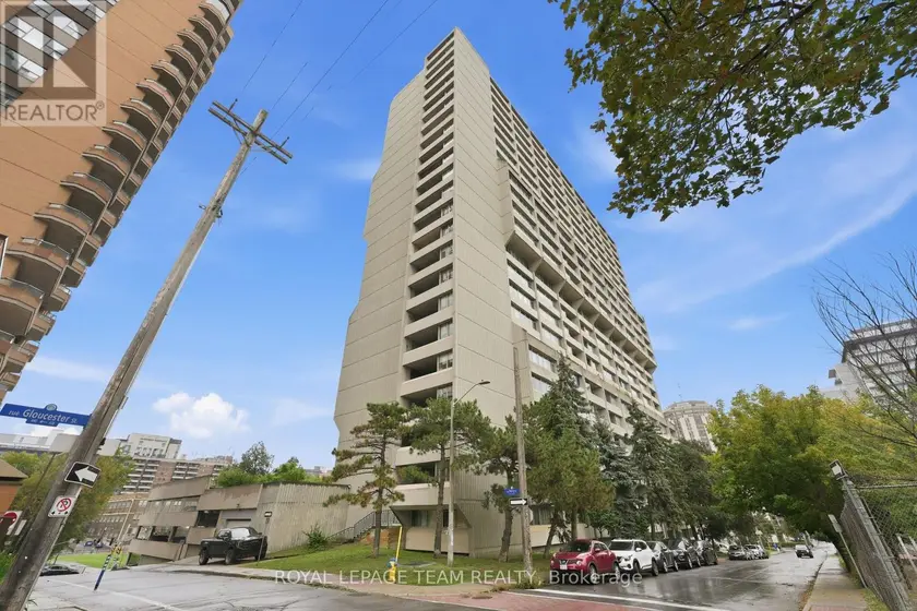 Apartment at 801 - 530 LAURIER AVENUE W, Ottawa