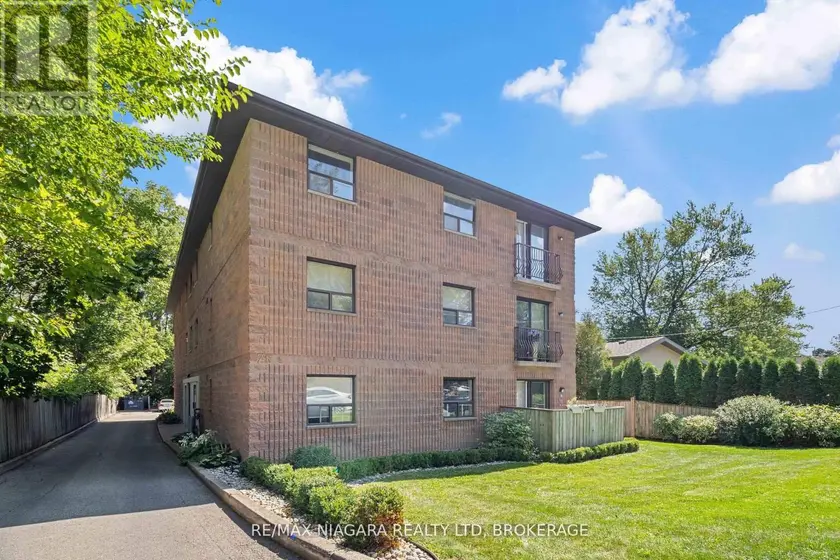 Apartment at 302 - 78 WELLAND STREET N, Thorold