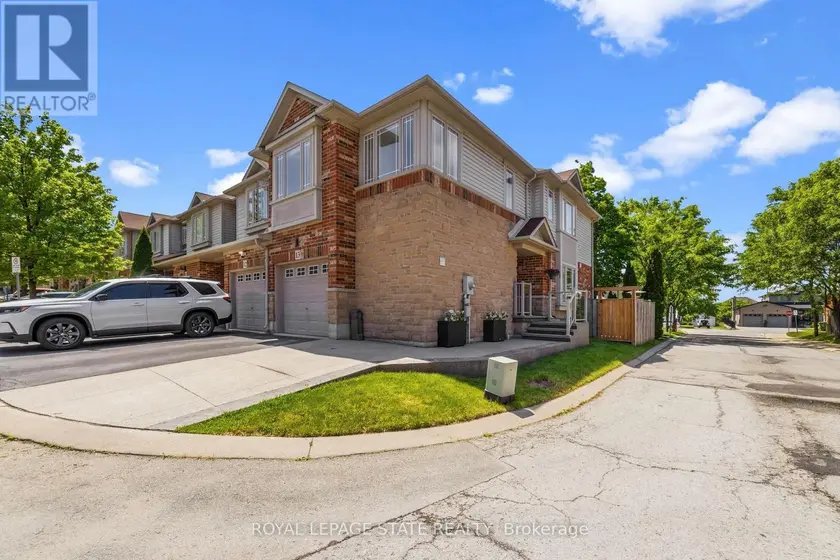 Townhouse at 13 - 242 UPPER MOUNT ALBION ROAD, Hamilton