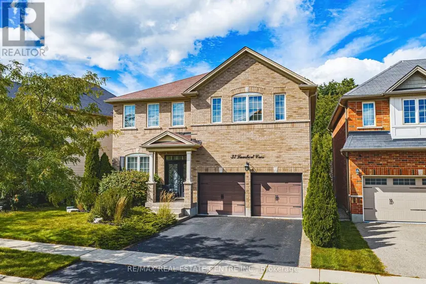 Detached at 37 LAMBERT CRESCENT, Brantford
