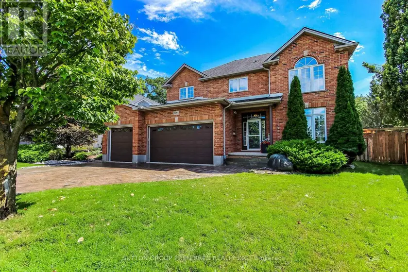 Detached at 1094 THORNLEY STREET, London South