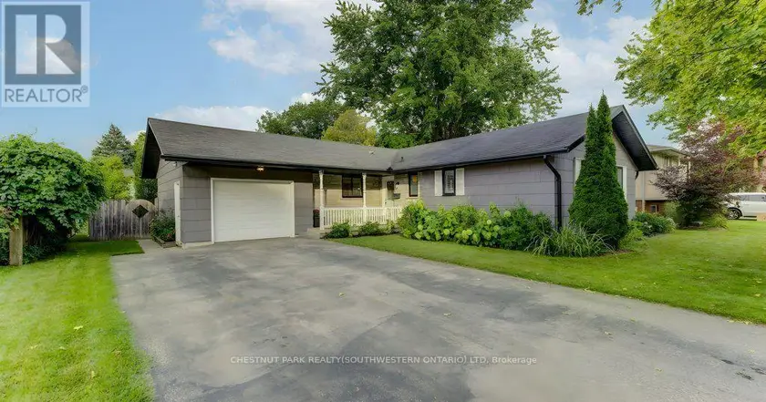 Detached at 3 BLUE HERON COURT, Woolwich