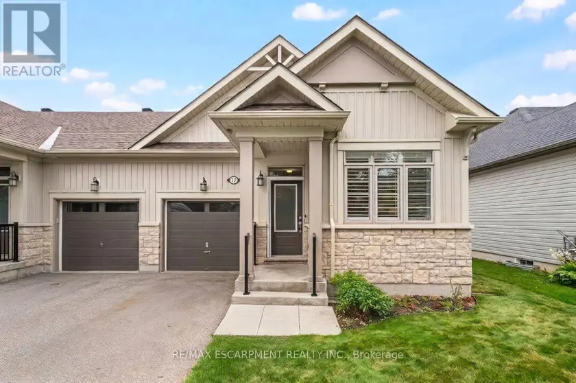 Townhouse at 37 MIDDLETON AVENUE, Centre Wellington