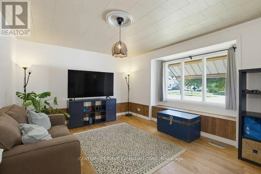 Detached at 3 PARKSIDE DRIVE, St. Thomas