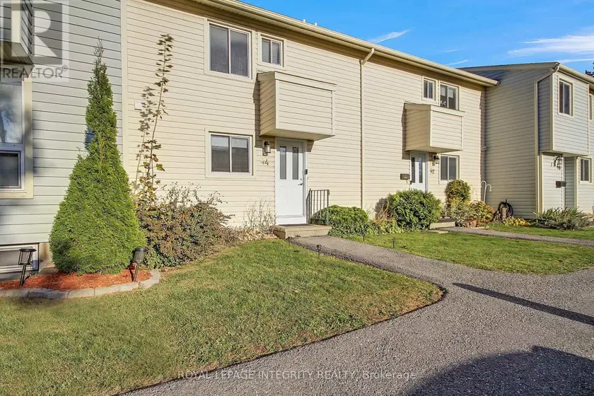 Townhouse at 29 - 44 THISTLEDOWN COURT, Ottawa