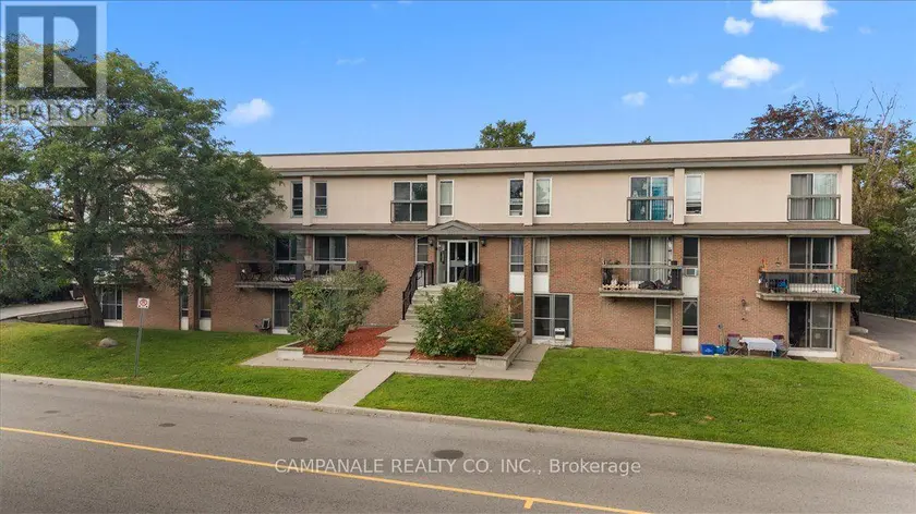 Multiplex at 2176 BLOSSOM DRIVE, Ottawa