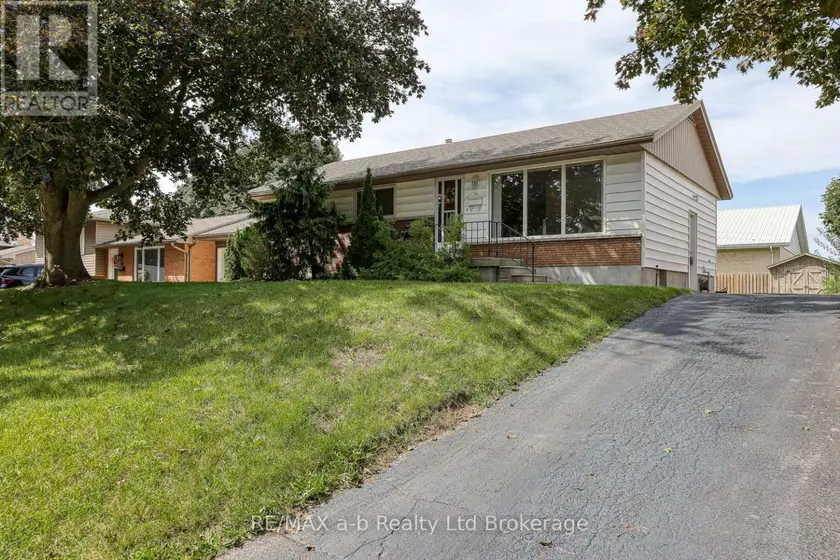 Detached at 26 GLENN AVENUE, Ingersoll