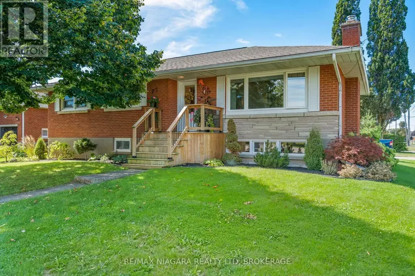 Detached at 182 ROSEMOUNT AVENUE, Port Colborne