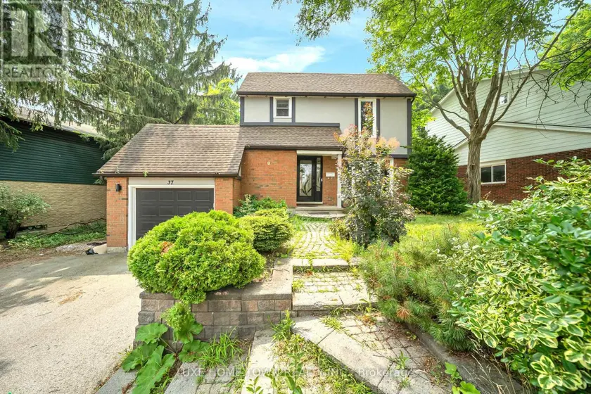 Detached at 37 FERMAN (LOWER) DRIVE, Guelph
