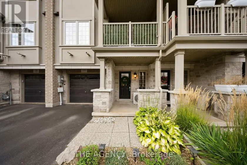 Townhouse at 19 - 215 DUNDAS STREET E, Hamilton