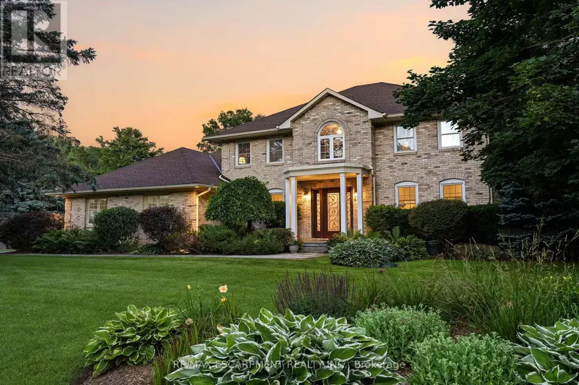 Detached at 48 WOODEND DRIVE, Hamilton